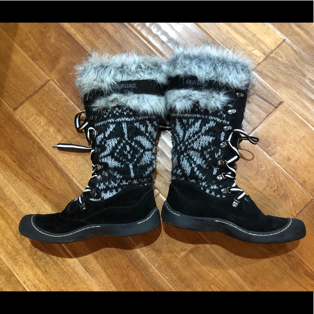 Muk Luk snow boots